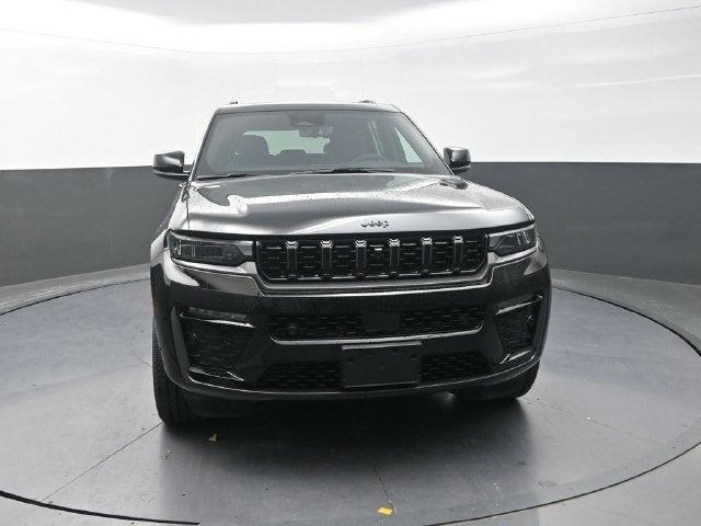 2027 Jeep Grand Cherokee Limited Reserve