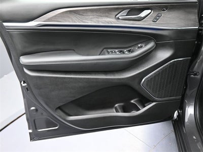 2025 Jeep Grand Cherokee Overland