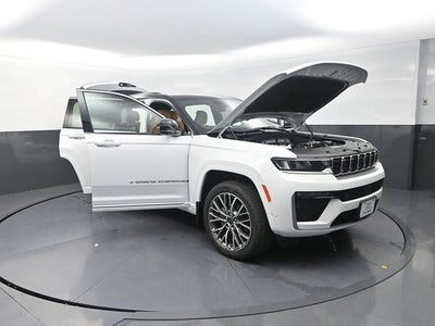 2026 Jeep Grand Cherokee Summit