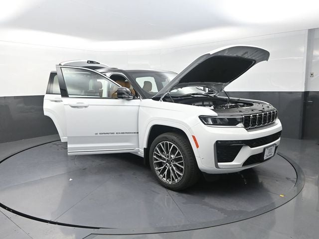 2026 Jeep Grand Cherokee Summit