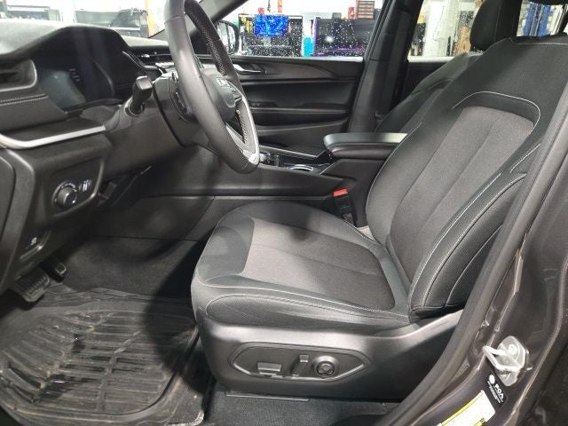 2024 Jeep Grand Cherokee L Laredo