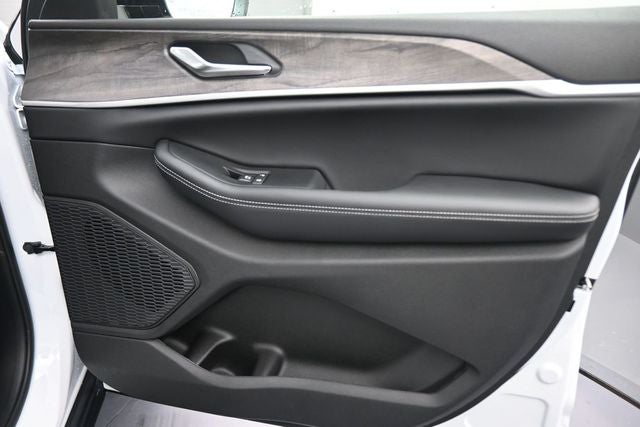 2026 Jeep Grand Cherokee L Altitude
