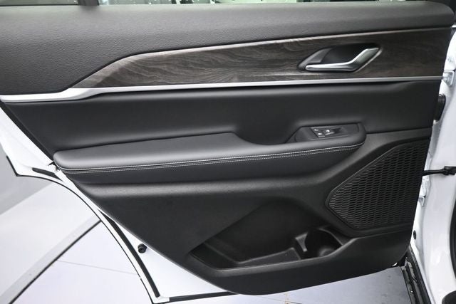 2026 Jeep Grand Cherokee L Altitude