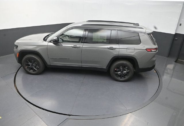 2027 Jeep Grand Cherokee L Laredo Altitude