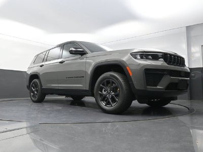 2027 Jeep Grand Cherokee L Laredo Altitude