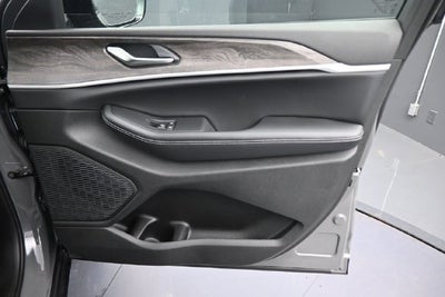 2027 Jeep Grand Cherokee L Laredo Altitude