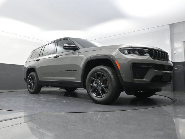 2027 Jeep Grand Cherokee L Laredo Altitude