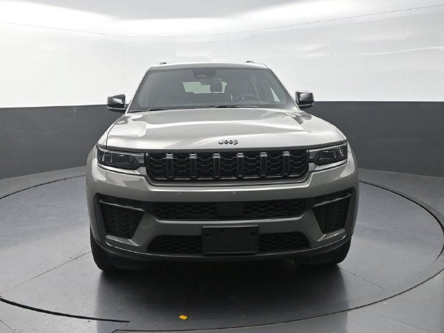 2027 Jeep Grand Cherokee L Laredo Altitude