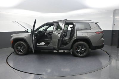 2027 Jeep Grand Cherokee L Laredo Altitude