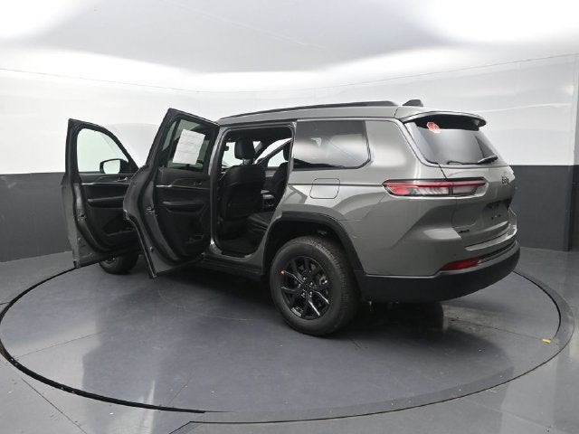 2027 Jeep Grand Cherokee L Laredo Altitude