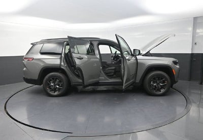 2027 Jeep Grand Cherokee L Laredo Altitude