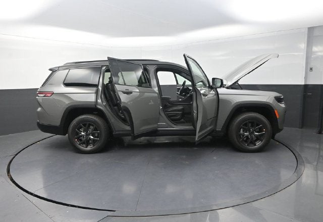 2027 Jeep Grand Cherokee L Laredo Altitude