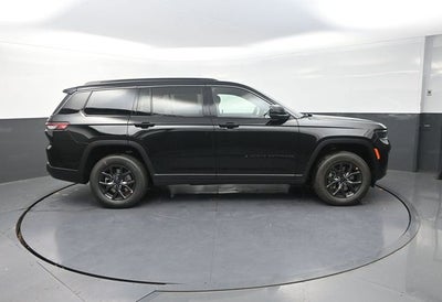 2027 Jeep Grand Cherokee L Laredo Altitude