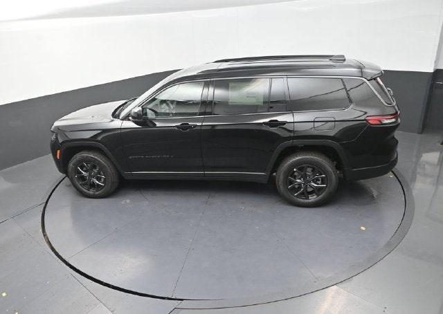 2027 Jeep Grand Cherokee L Laredo Altitude
