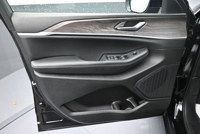 2027 Jeep Grand Cherokee L Laredo Altitude