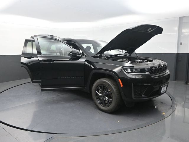 2027 Jeep Grand Cherokee L Laredo Altitude