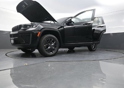 2027 Jeep Grand Cherokee L Laredo Altitude