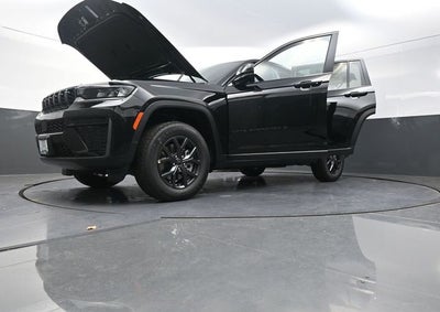 2027 Jeep Grand Cherokee L Laredo Altitude