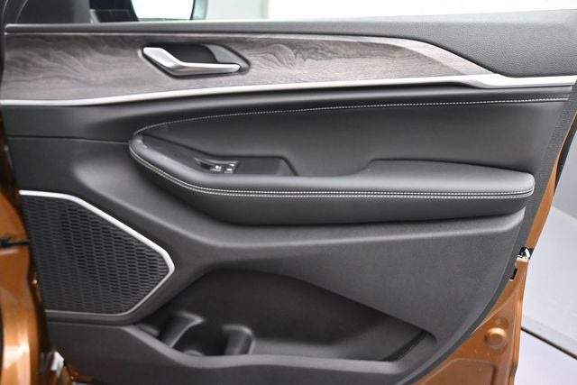 2026 Jeep Grand Cherokee L Limited Reserve