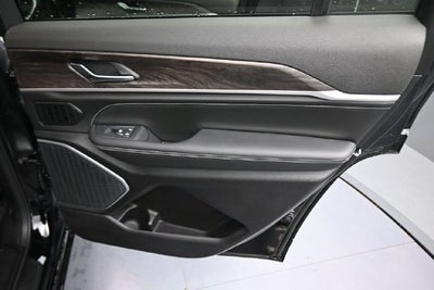 2027 Jeep Grand Cherokee L Limited Reserve