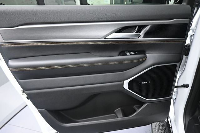 2026 Jeep Grand Wagoneer L Base