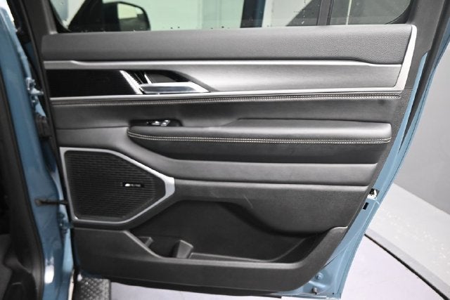 2027 Jeep Grand Wagoneer L Base