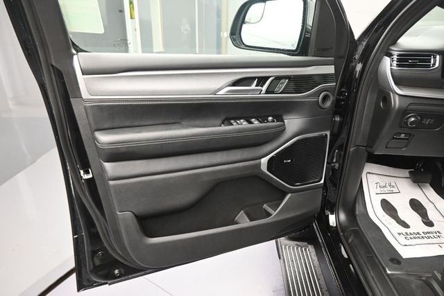 2026 Jeep Grand Wagoneer L Limited Reserve