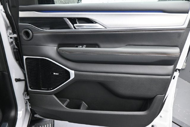 2027 Jeep Grand Wagoneer L Base