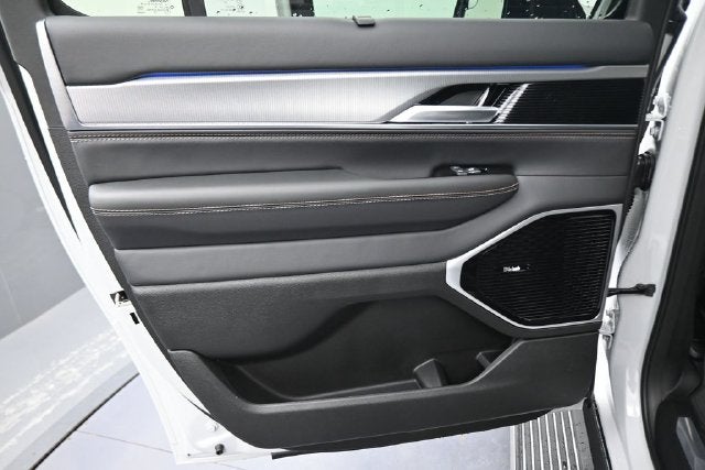 2027 Jeep Grand Wagoneer L Base
