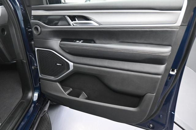 2026 Jeep Grand Wagoneer Base