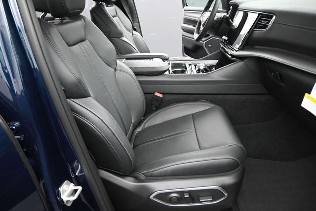 2026 Jeep Grand Wagoneer Base