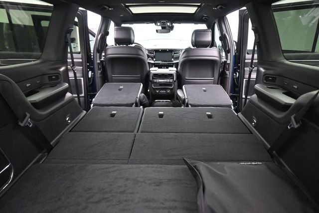 2026 Jeep Grand Wagoneer Base