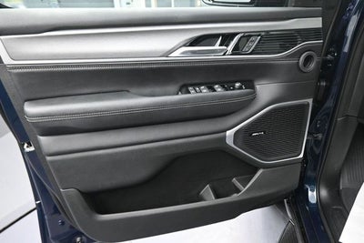2026 Jeep Grand Wagoneer Base