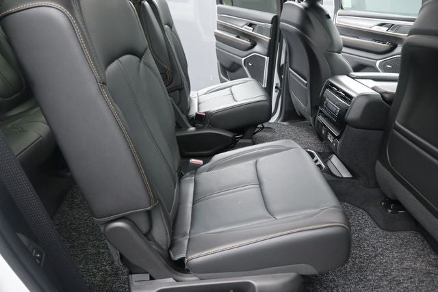 2026 Jeep Grand Wagoneer Base
