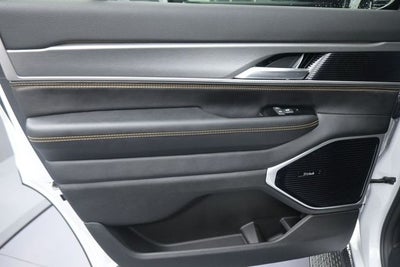 2026 Jeep Grand Wagoneer Base