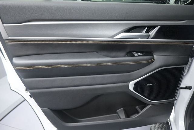 2026 Jeep Grand Wagoneer Base