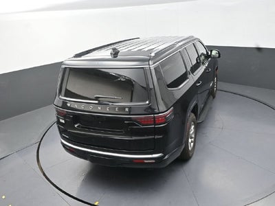 2023 Jeep Wagoneer Base