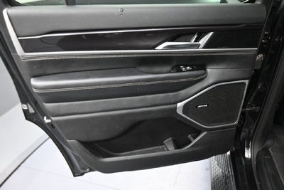 2023 Jeep Wagoneer Base