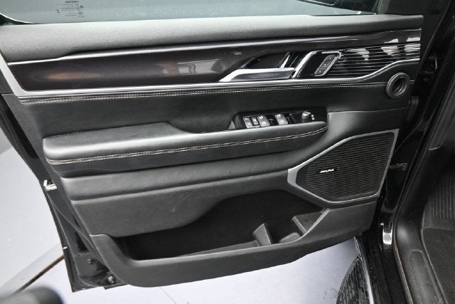 2023 Jeep Wagoneer Base