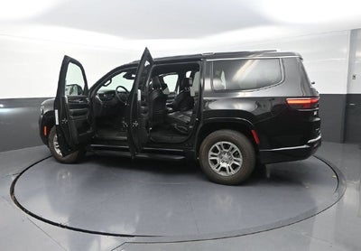 2023 Jeep Wagoneer Base