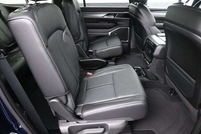 2026 Jeep Grand Wagoneer Base