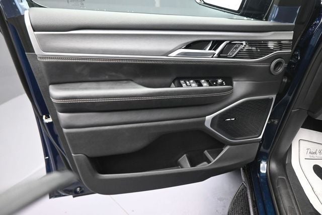 2026 Jeep Grand Wagoneer Base