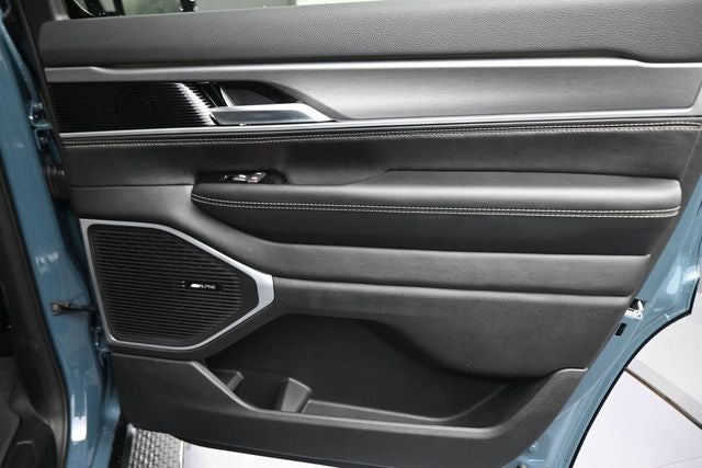 2026 Jeep Grand Wagoneer Base