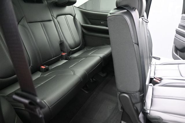 2026 Jeep Grand Wagoneer Base