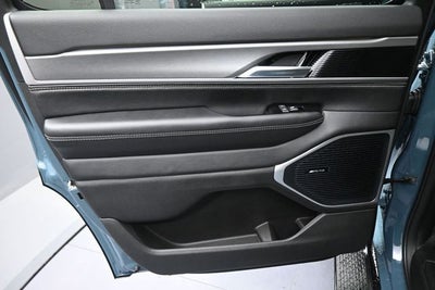 2026 Jeep Grand Wagoneer Base