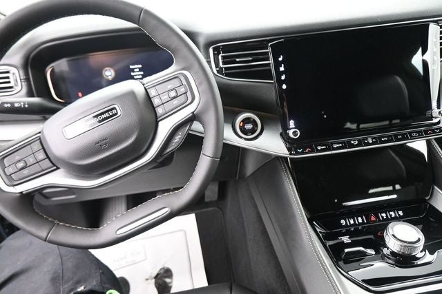 2026 Jeep Grand Wagoneer Base
