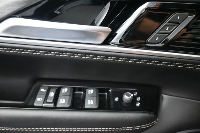 2026 Jeep Grand Wagoneer Base