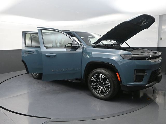 2026 Jeep Grand Wagoneer Base