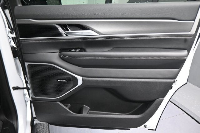 2027 Jeep Grand Wagoneer Base