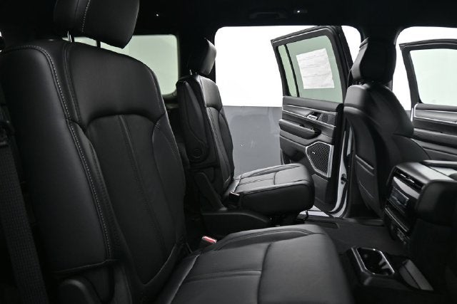 2027 Jeep Grand Wagoneer Base